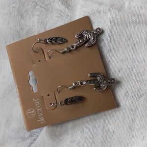 NWT Decree cactus and feather earrings